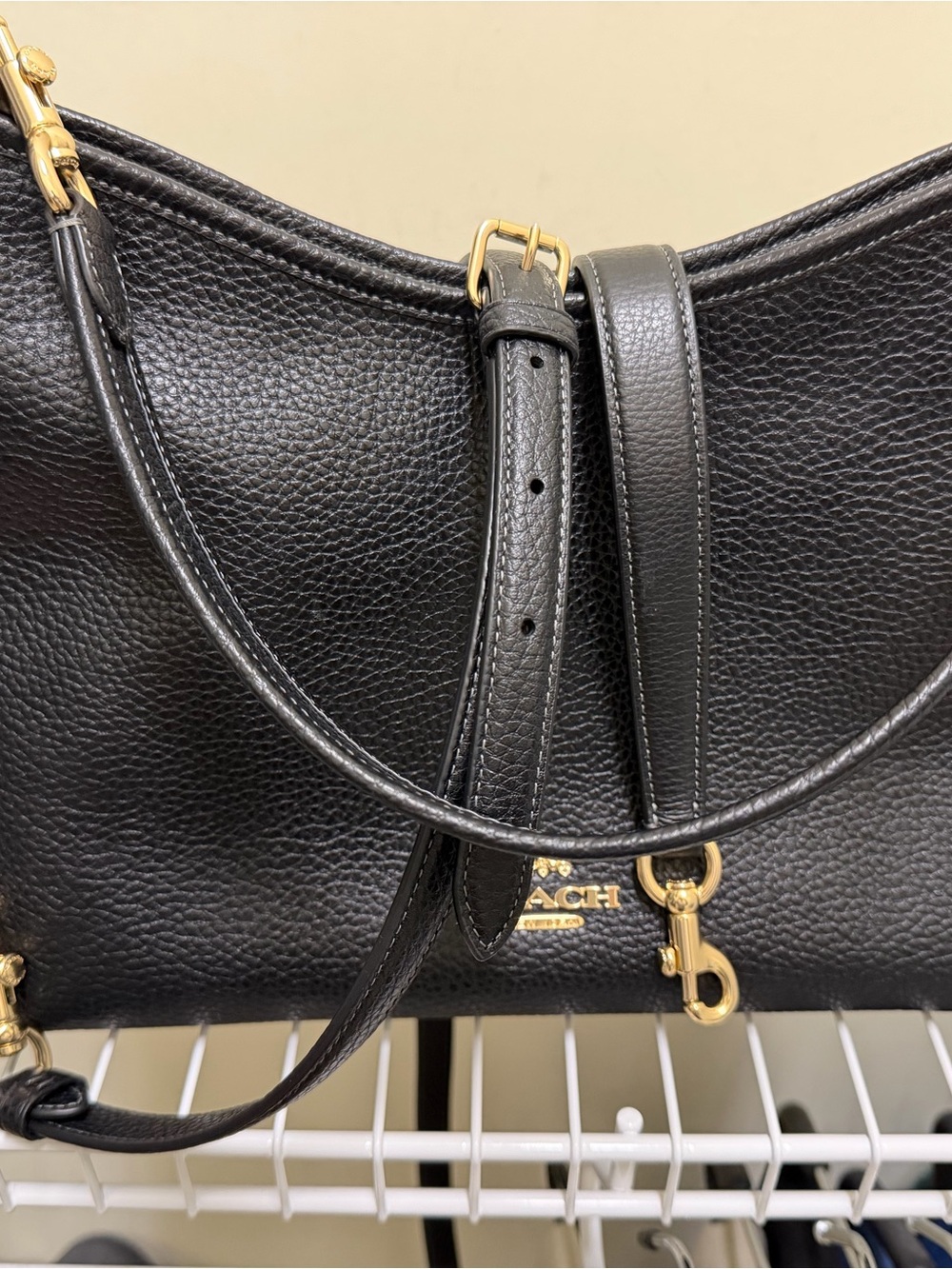 Coach Black Pebbled Leather Shoulder Bag with Gold Hardware - Picture 6 of 8